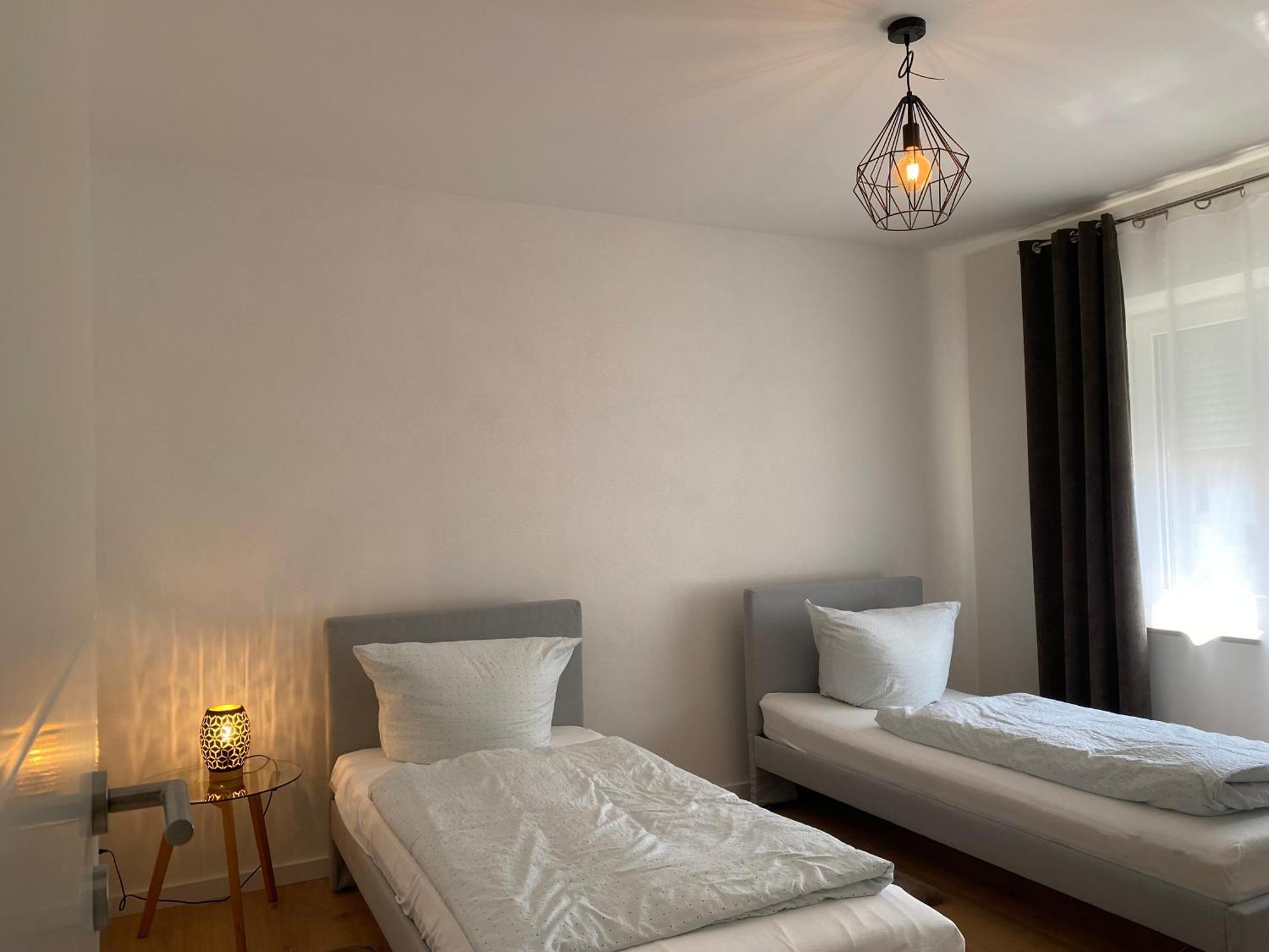 Modern Living Apartment - Naehe Krankenhaus, Altstadt, Bahnhof - 3-Zimmer Amberg Kültér fotó